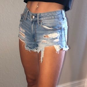 Super cute American eagle jean shorts